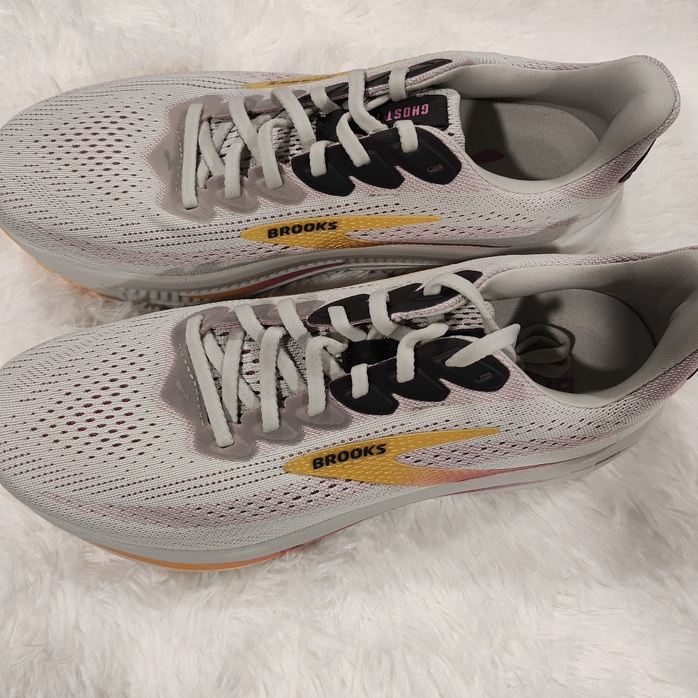 Brooks Women's Ghost Running Shoes - Gray and Yellow Size W11.